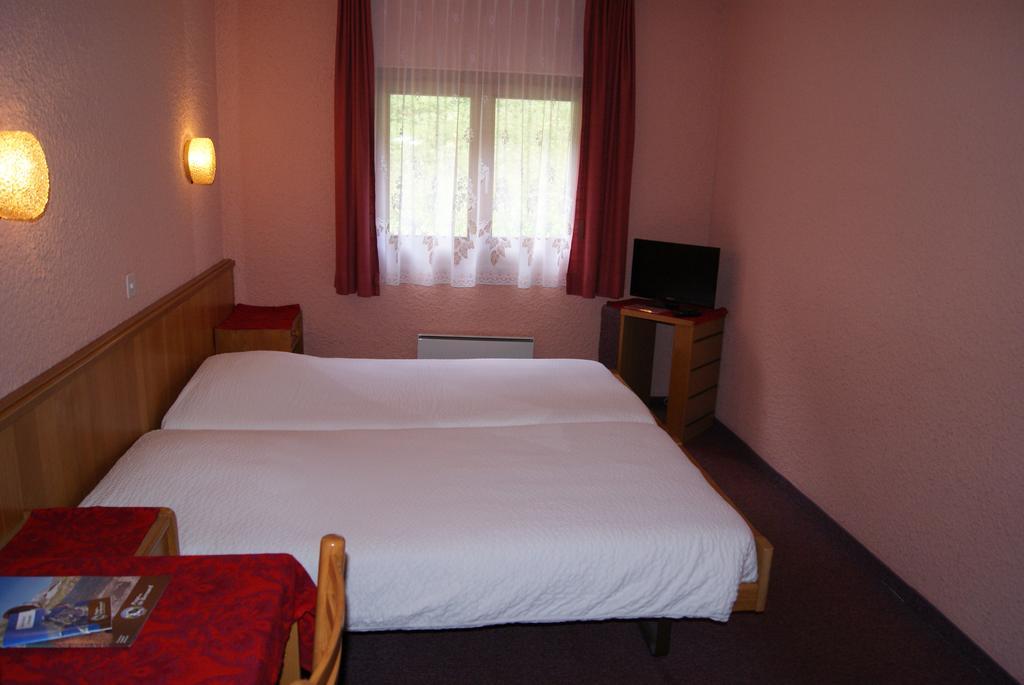 Hotel Restaurant Du Cret Bourg-Saint-Pierre Zewnętrze zdjęcie