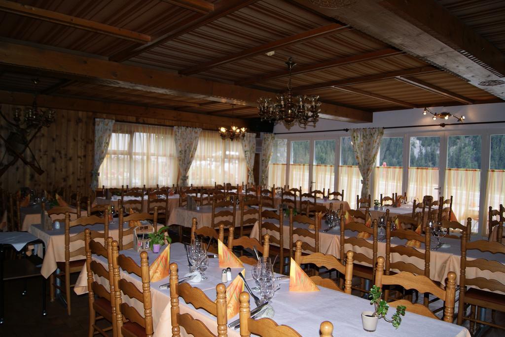 Hotel Restaurant Du Cret Bourg-Saint-Pierre Zewnętrze zdjęcie