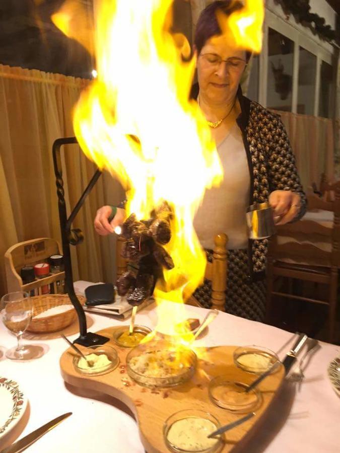 Hotel Restaurant Du Cret Bourg-Saint-Pierre Zewnętrze zdjęcie